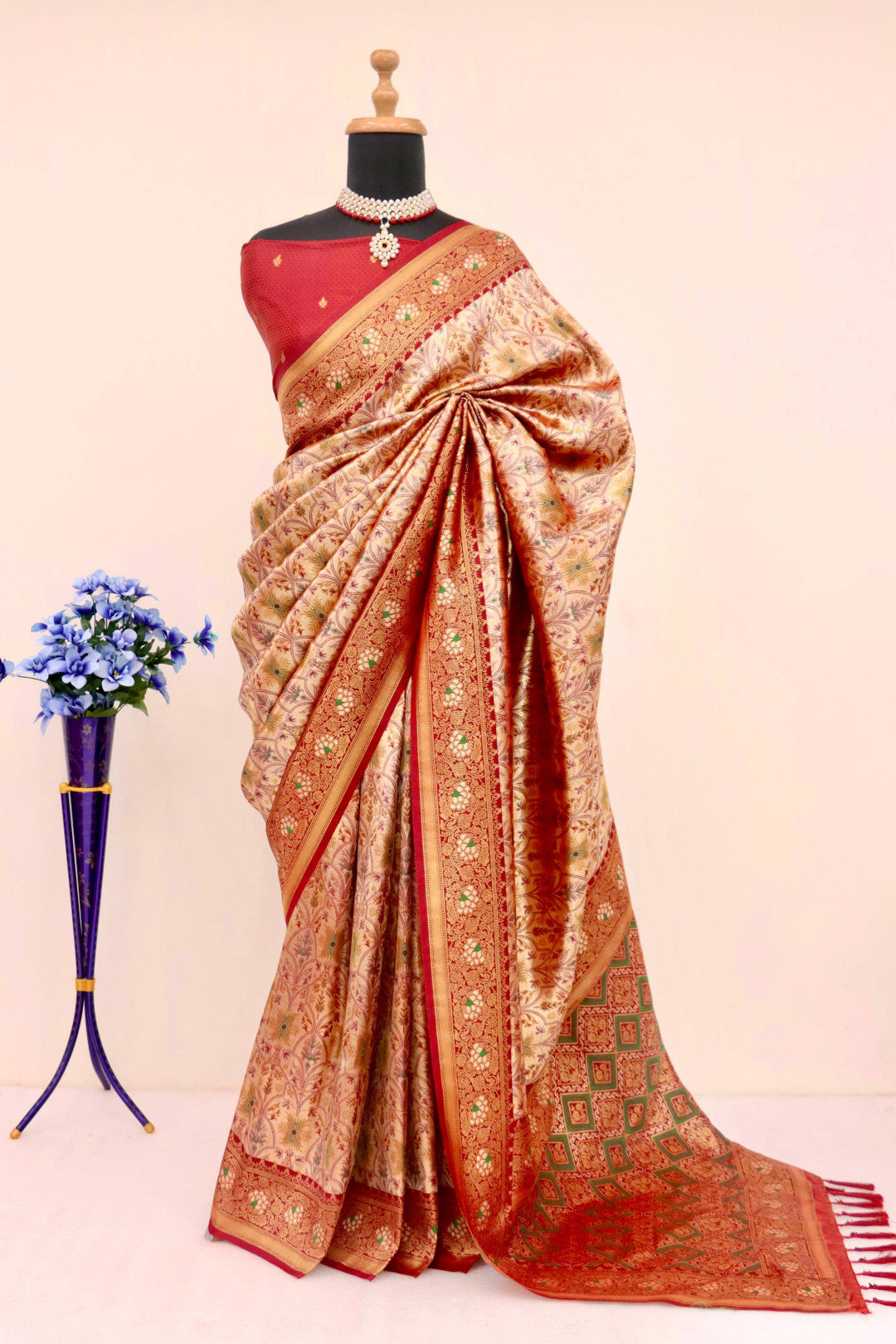 # Maroon dharmavaram banarasi silk saree with zari weaving [SKU:S102272]