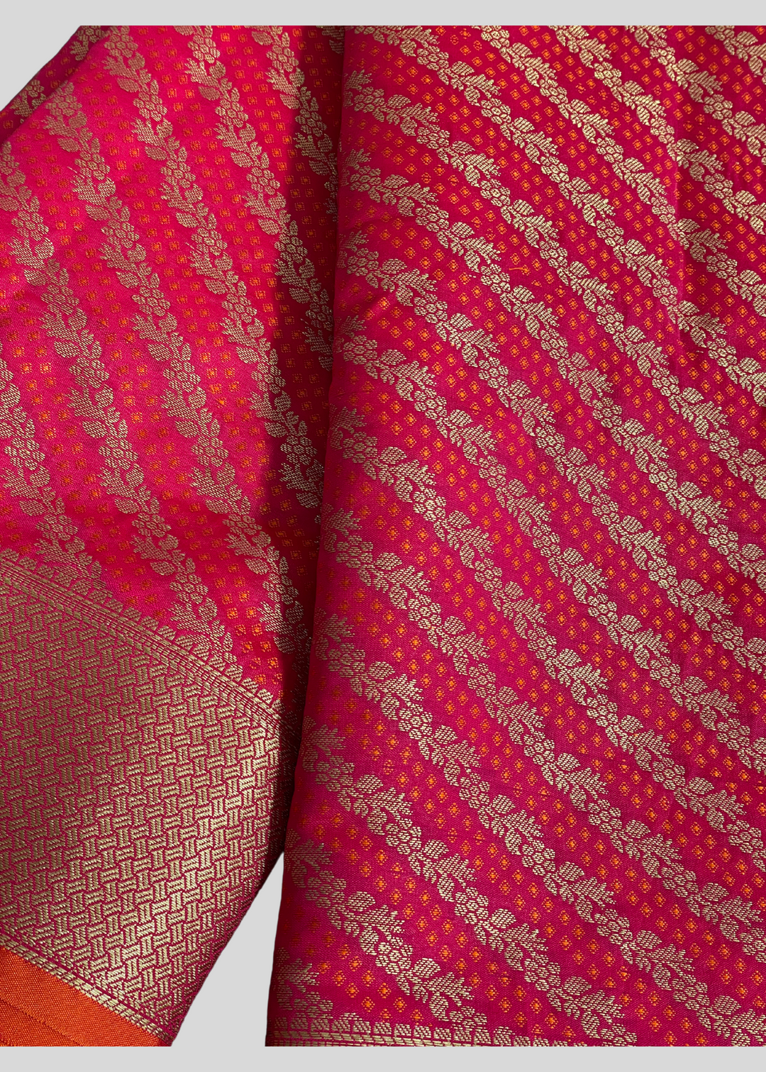 # Red color kanchipuram silk saree with zari woven [SKU:S101222]