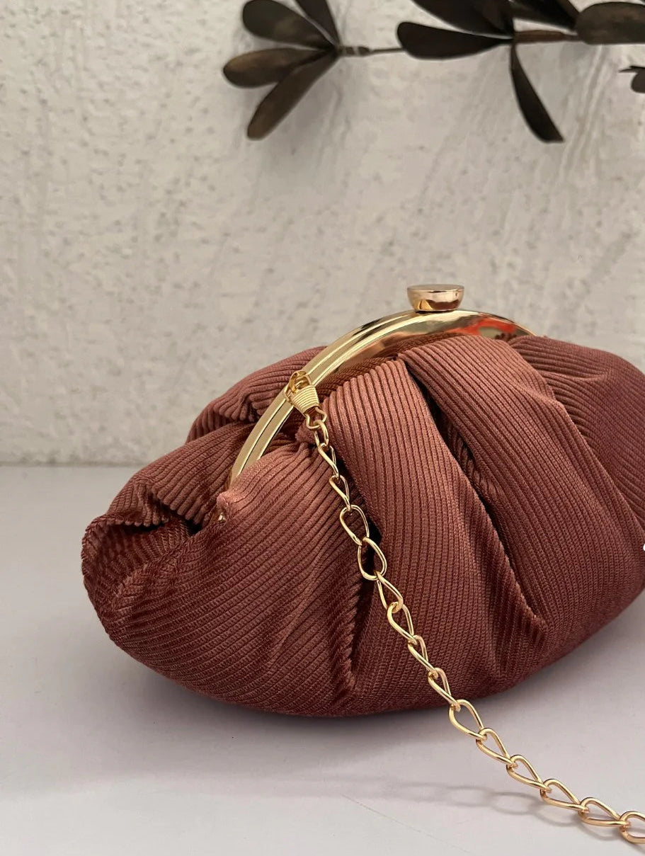 Dark Onion Crush Batua bag [C103352]